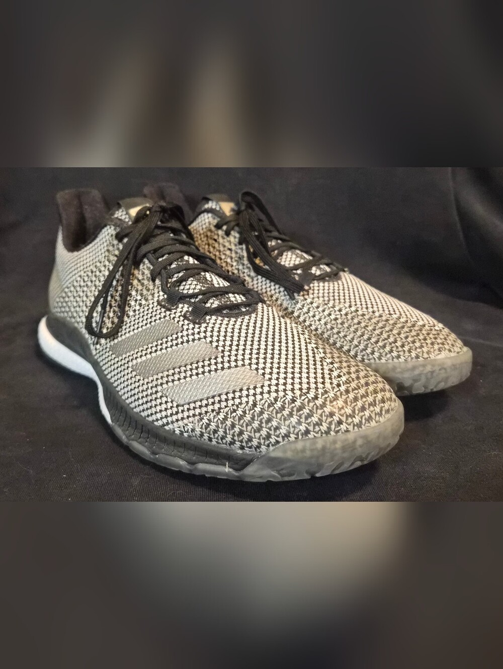 Women's Adidas Crazyflight Bounce 2 Volleyball Shoes (CP8892) Sz. 9